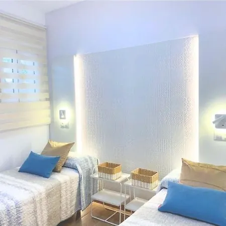 A Estrenar Gallardo 3 Con Piscina Privada - Solo Parejas O Familias Villa