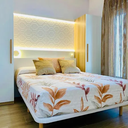 A Estrenar Gallardo 3 Con Piscina Privada - Solo Parejas O Familias Villa