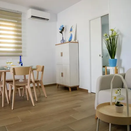 A Estrenar Gallardo 3 Con Piscina Privada - Solo Parejas O Familias Villa